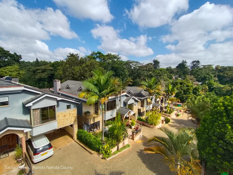 A 4 bedrooms townhouse with an SQ for sale