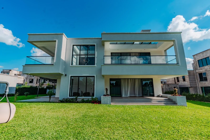 5 Bedroom Villa For Sale- Runda