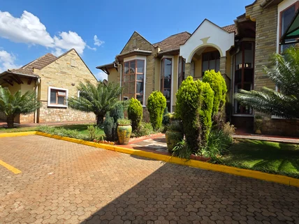 5-bedroom Townhouse for rent in Runda, Westlands