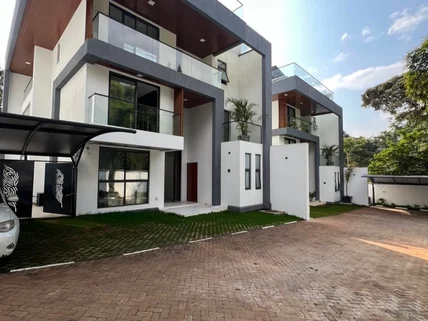 6-bedroom Townhouse for sale in Lavington, Nairobi