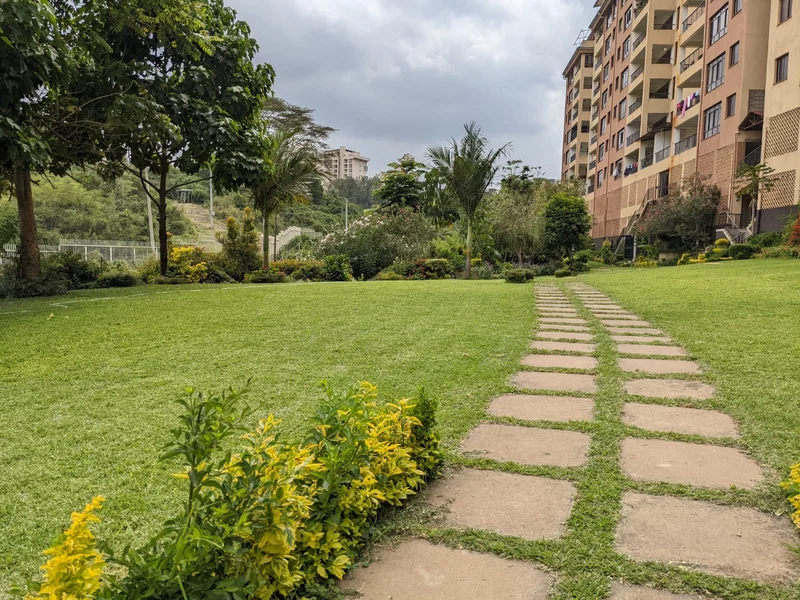 A 4 bedrooms apartment with an SQ for sale