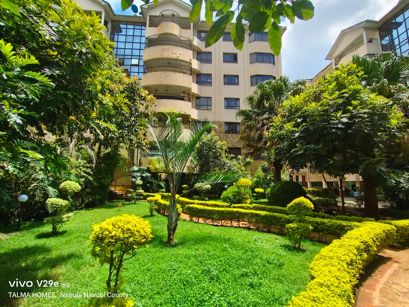 A 3 bedrooms apartment with an SQ for sale