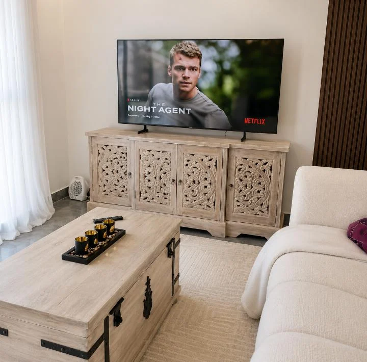 Furnished 2 bedroom available in Riverside