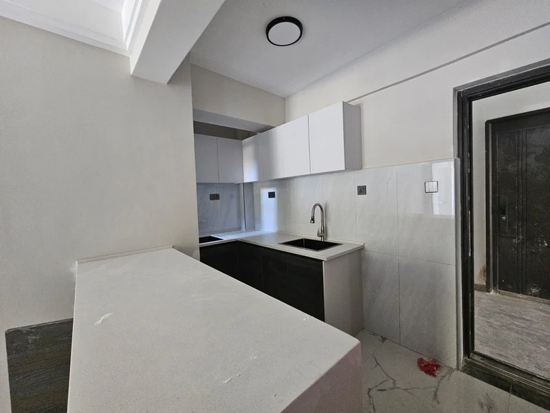 One bedroom plus study room in Kilimani to let at Kes 60,000