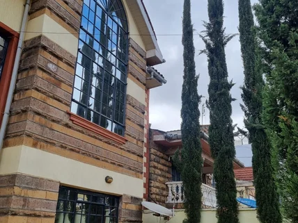 6-bedroom Townhouse for sale in Langata, Nairobi