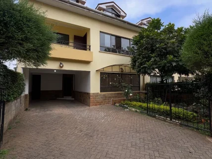 5-bedroom Townhouse for rent in Lavington, Nairobi