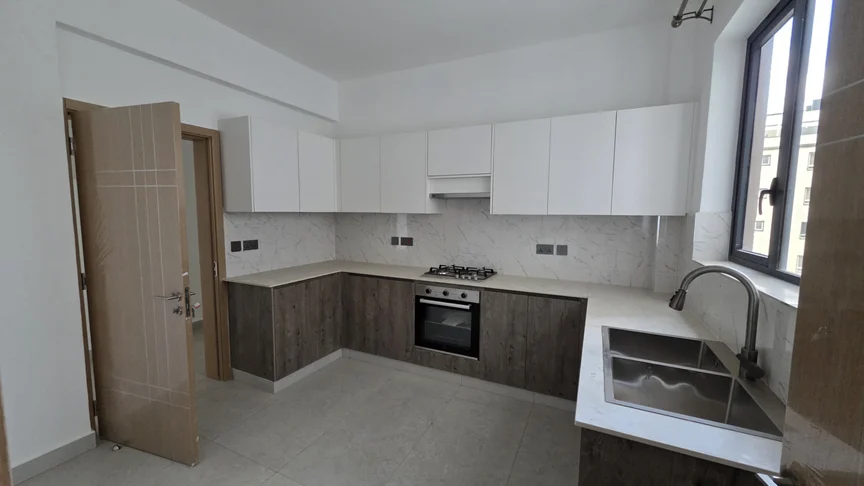 Affordable 3 Bedroom Apartment with DSQ for rent in Brookside