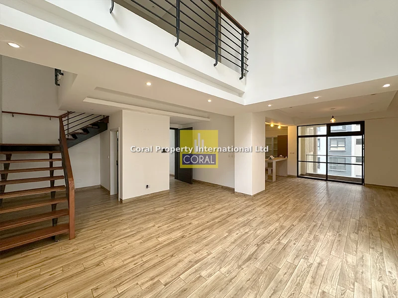 4-bedroom Apartment for sale in Riverside