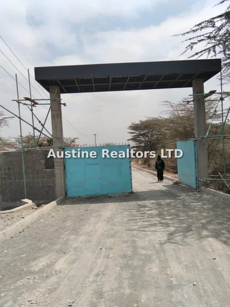 Land for sale in Mlolongo