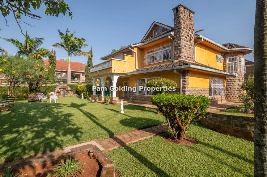 4-bedroom House for sale in Nyari