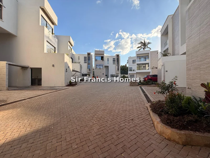 5-bedroom Villa for sale in Lavington
