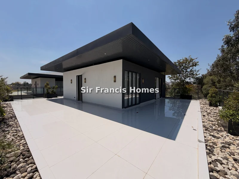 5-bedroom Villa for sale in Lavington