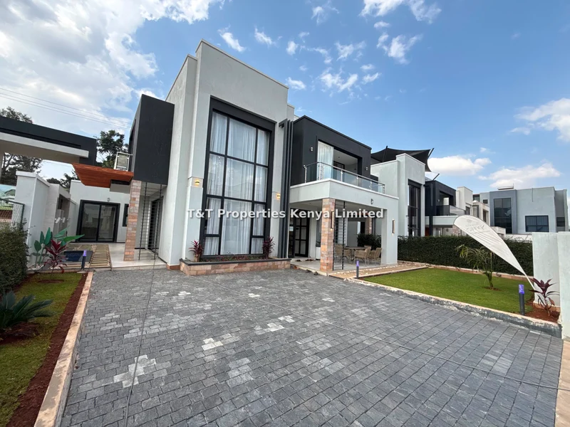 5-bedroom Villa for sale in Tatu City