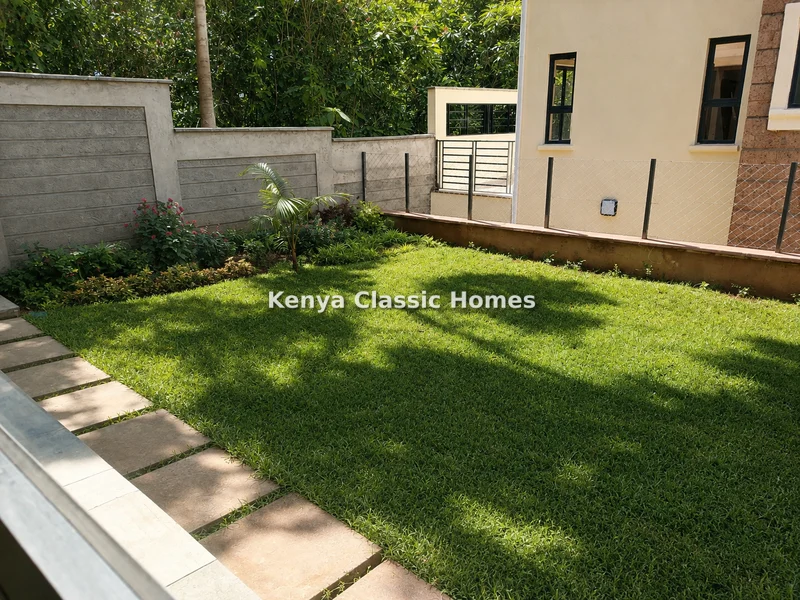 6-bedroom Townhouse for sale in Lavington
