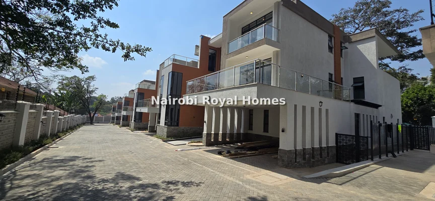 5-bedroom Townhouse for rent in Lavington