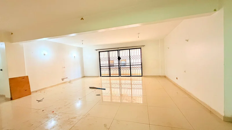 4 Bedroom Apartment For Sale in Parklands