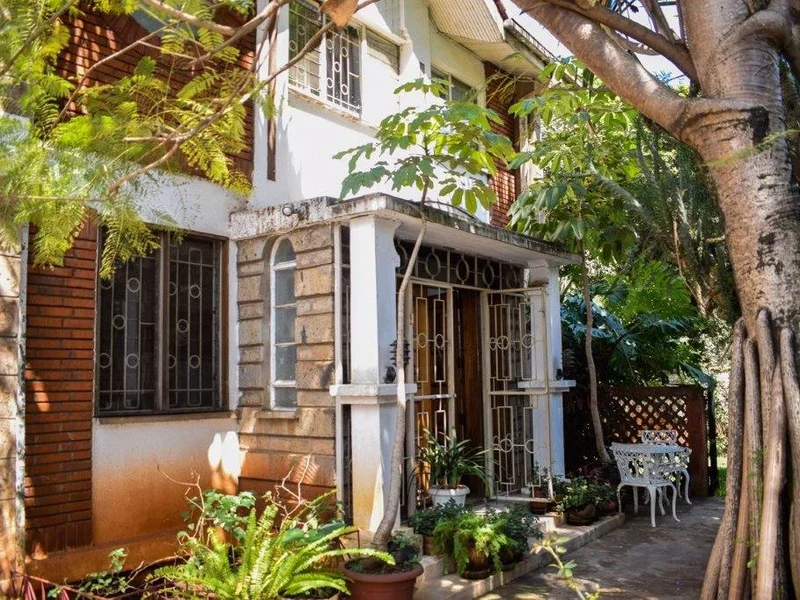 Elite Court Townhouse