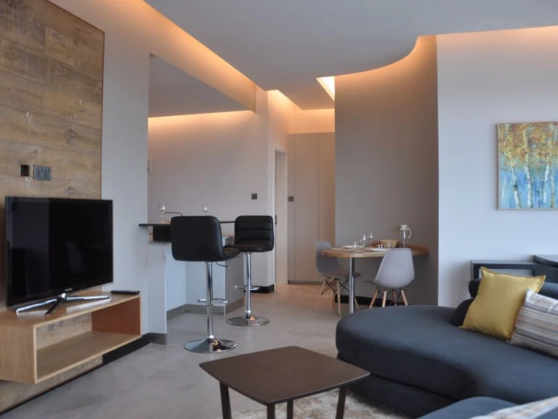 Luxury & Comfort - redefined ! - fully furnished to let in Westlands
