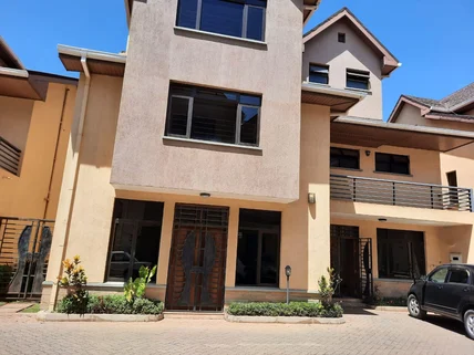 5-bedroom Townhouse for rent in Lavington, Nairobi