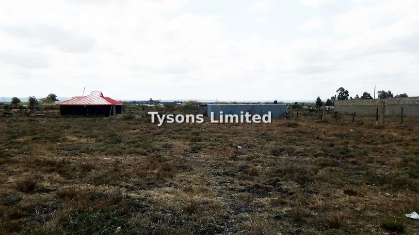 Land for sale in Isinya