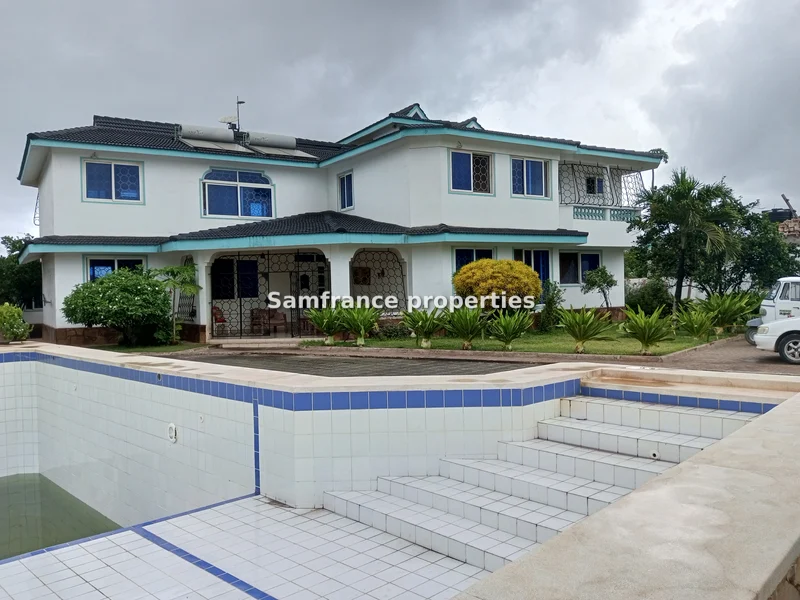 6-bedroom Villa for sale in Shanzu