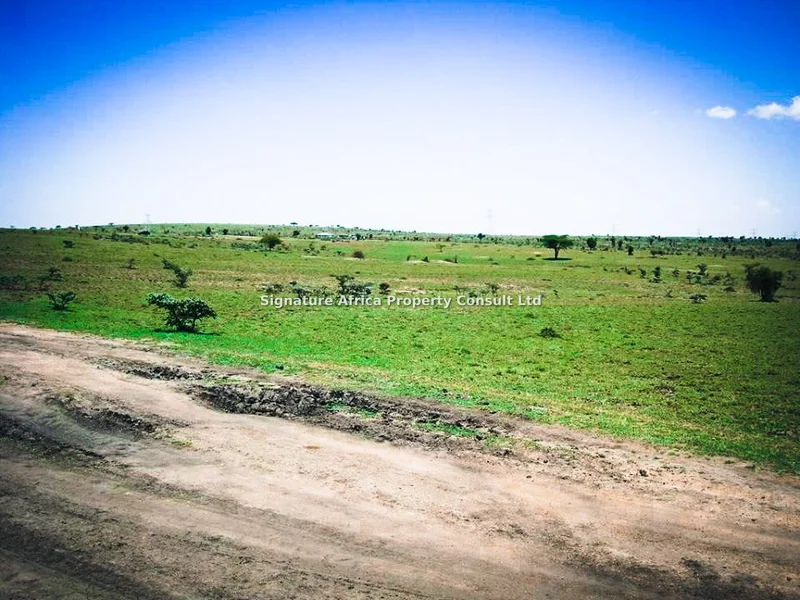 Land for sale in Isinya