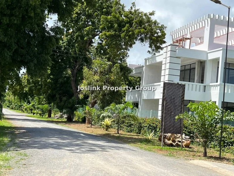 Thumbnail 12