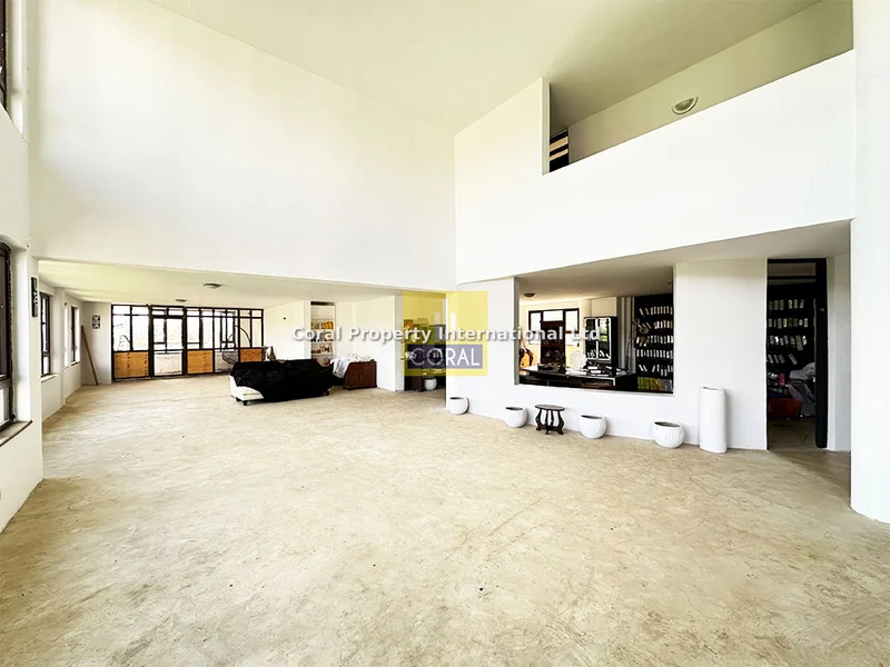 5-bedroom Apartment for sale in Riverside