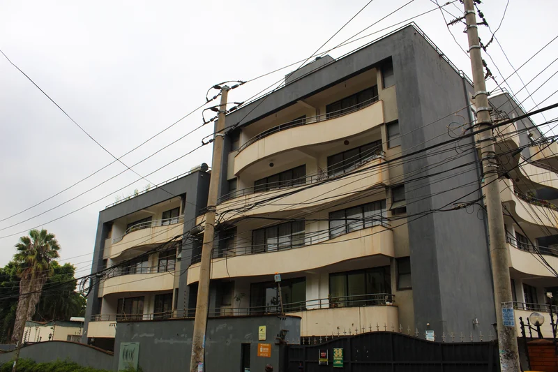 Modern 3 Bedroom Apartment