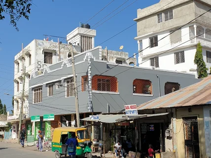 10-bedroom House for sale in Bamburi, Mombasa