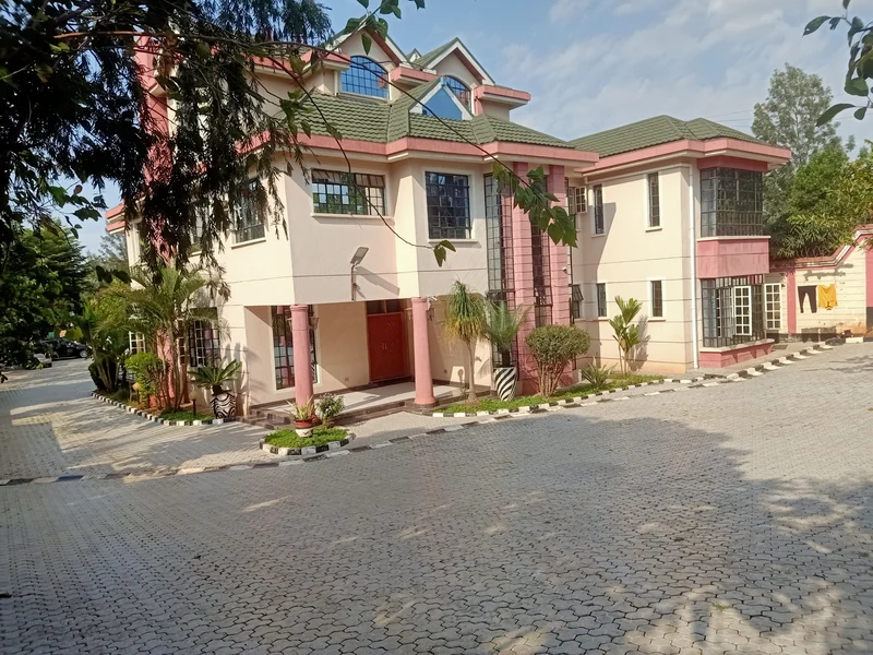 5-Bedroom House + SQ on 0.26 acres - Thome Estate