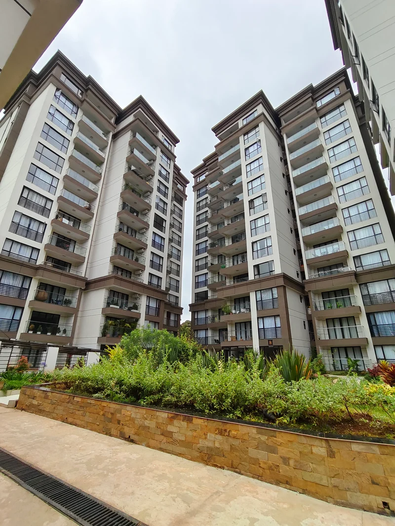 3 bedroom apartment plus DSQ to let, Kes 180,000