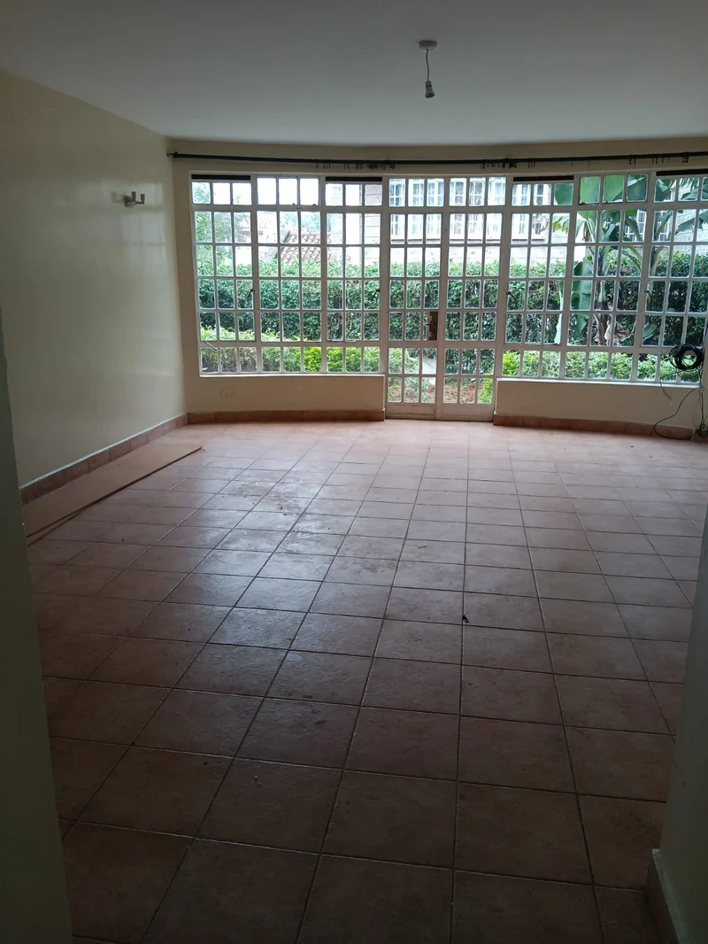 4 and 5 Bedrooms For Sale
