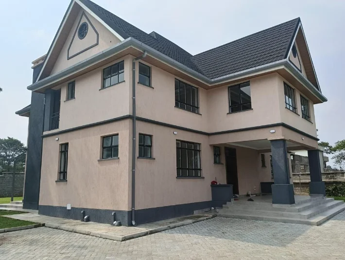 5 Bedroom Villa