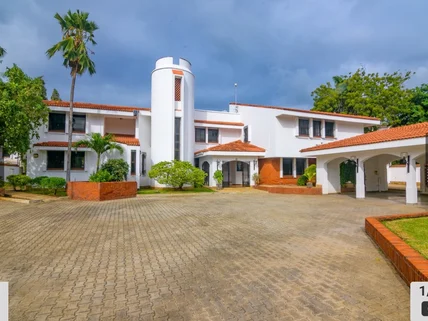 5-bedroom Townhouse for sale in Nyali Area, Nyali