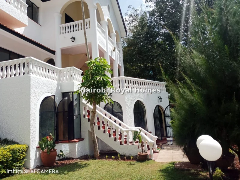 5-bedroom House for sale in Nyari