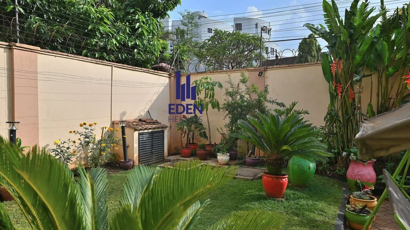 Classic 5 Bedroom Townhouse In Serene Location