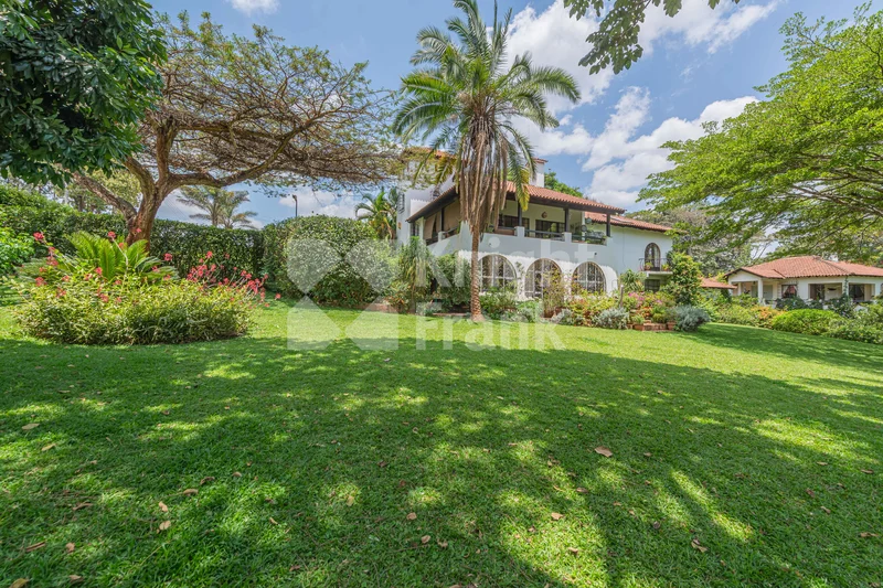 Stunning 3 bedroom house set on 1 acre on Kiambu Road