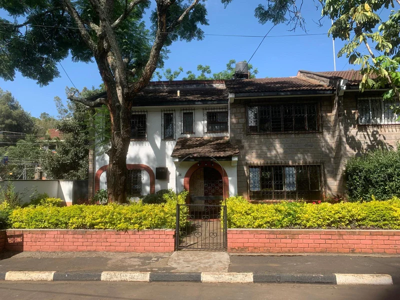5 bed townhouse for sale