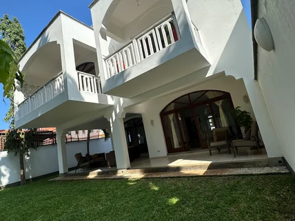 4-bedroom Townhouse for sale in Mkomani, Nyali
