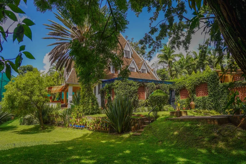 Prime location 7 bedroom house for sale