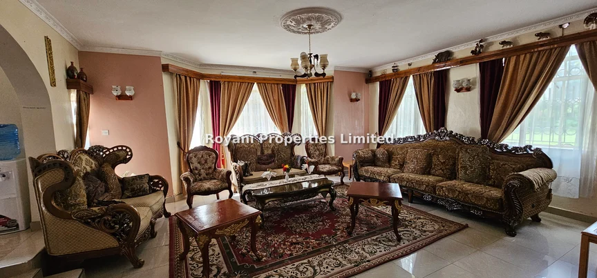 7-bedroom House for rent in Thome