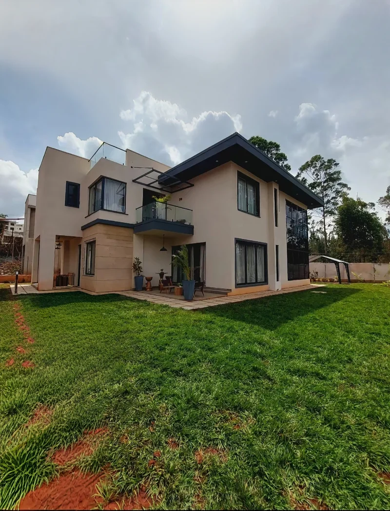 Luxurious 4 bedroom Villa For Sale in Kitisuru