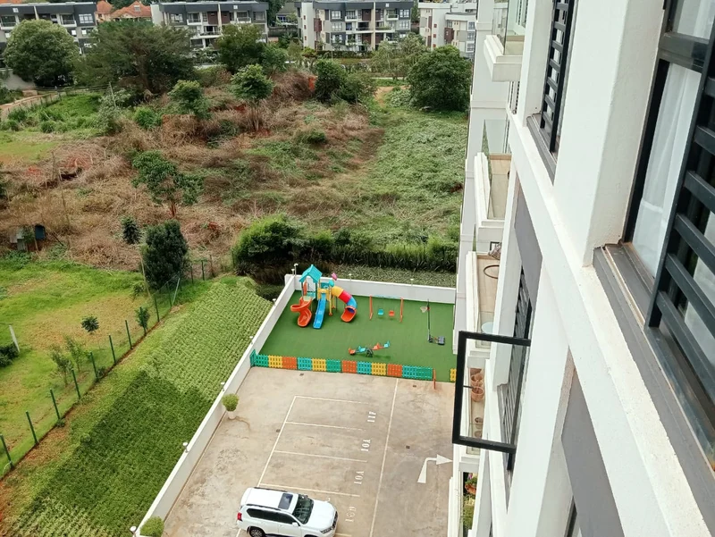 Modern 2-Bedroom Ensuite Apartment Inside a Mall – Gigiri Vicinity