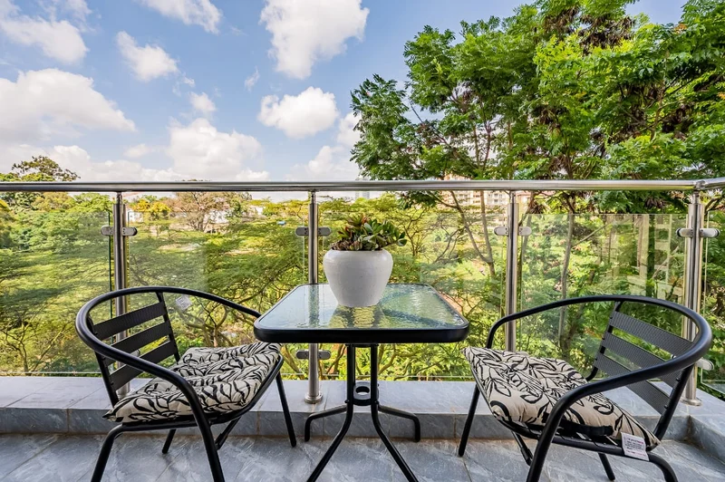 2-Bedroom Furnished Apartment for Rent – Riverside Drive