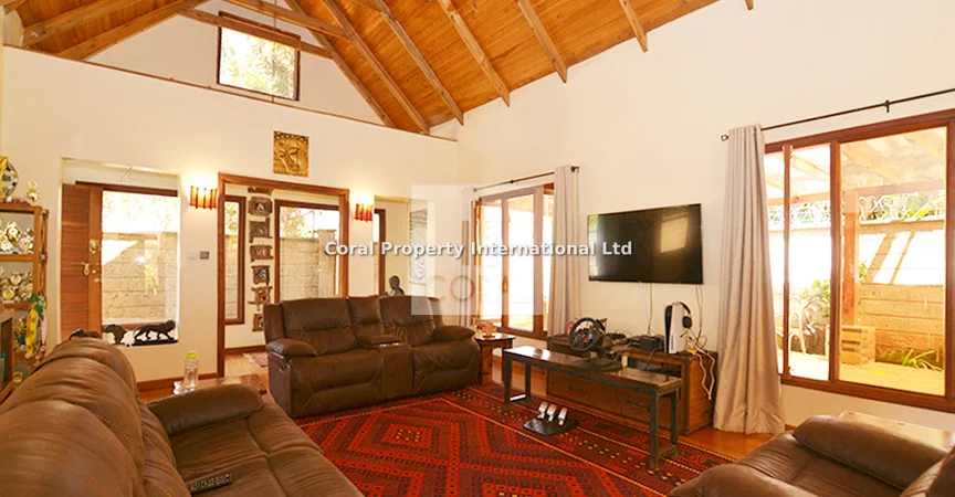 6-bedroom House for sale in Ridgeways