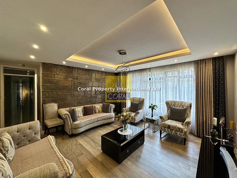 4-bedroom Apartment for sale in Riverside