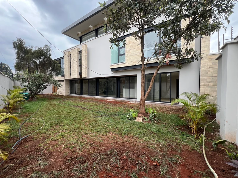 Luxurious 5 Bedroom Home for Sale in Kyuna