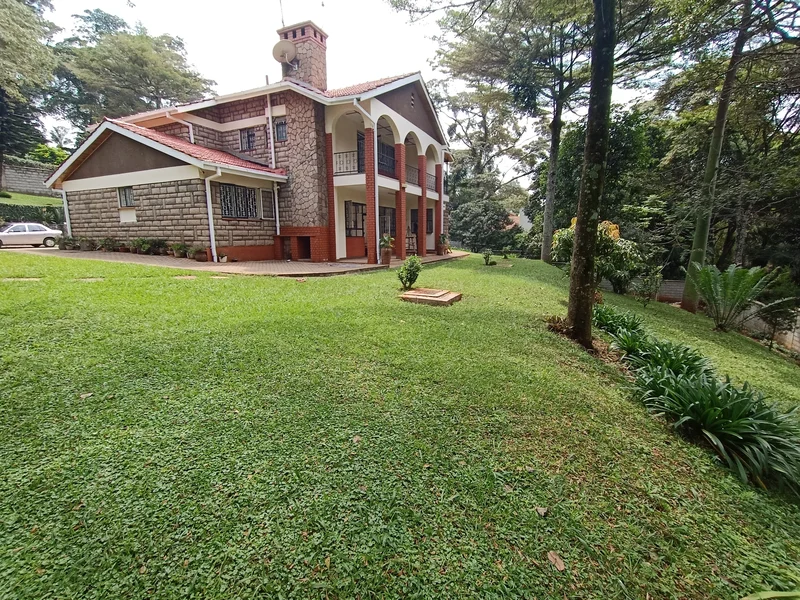 An Executive 5-Bedroom Villa (3 ensuite) + 2 SQs sitting on 0.5 acres, Njumbi Rd, Lavington