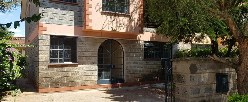 4-bedroom Townhouse for sale in South B